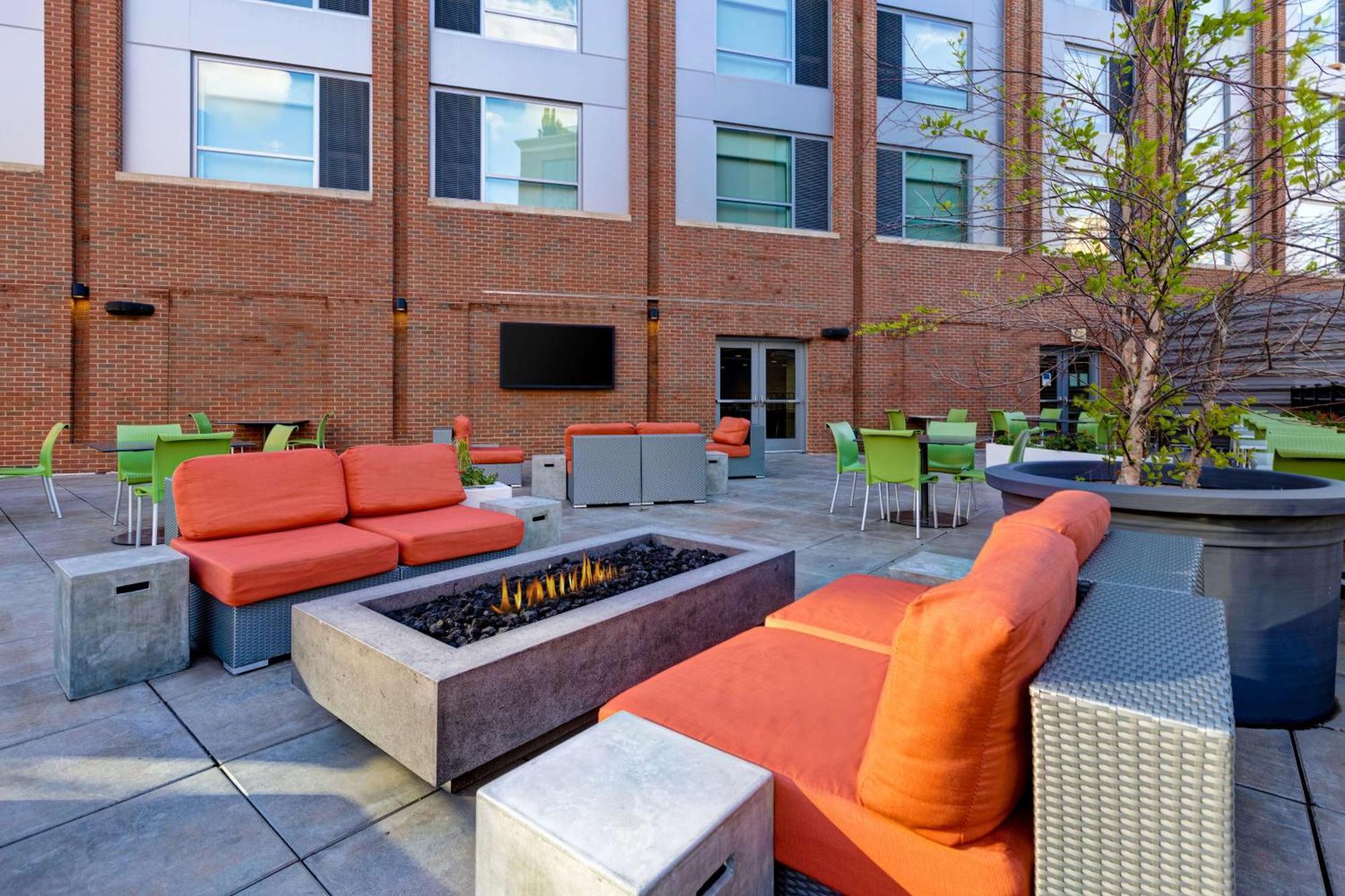Hyatt Place Bloomington / Normal Exterior photo